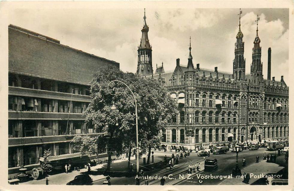 Amsterdam Centrum, NZ Voorburgwal met Postkantoor