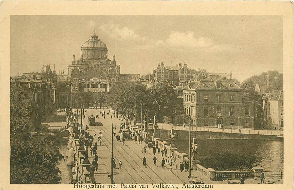 Amsterdam Hoogesluis met Paleis van Volksvlijt