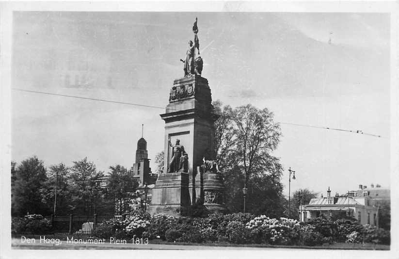 Den Haag  Monument Plein 1813