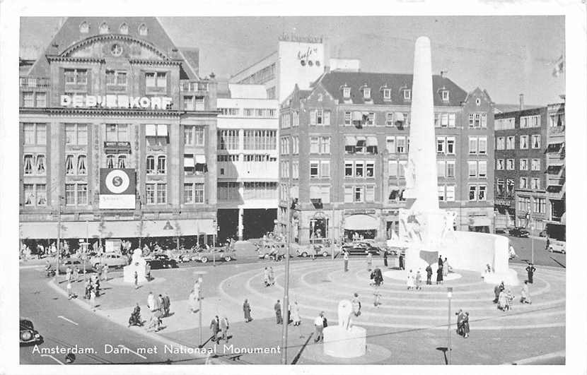 Amsterdam Dam met Nationaal Monument