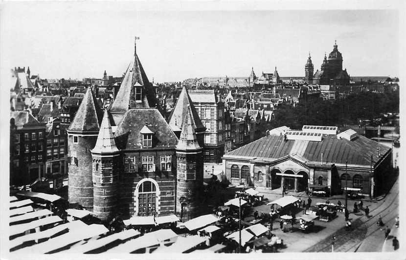 Amsterdam Nieuwe Markt met Waag