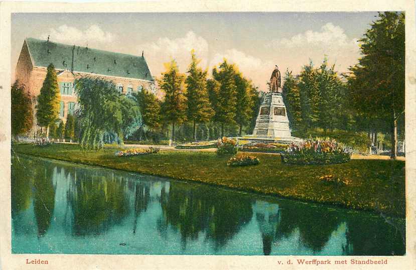 Leiden vd Werffpark en Standbeeld