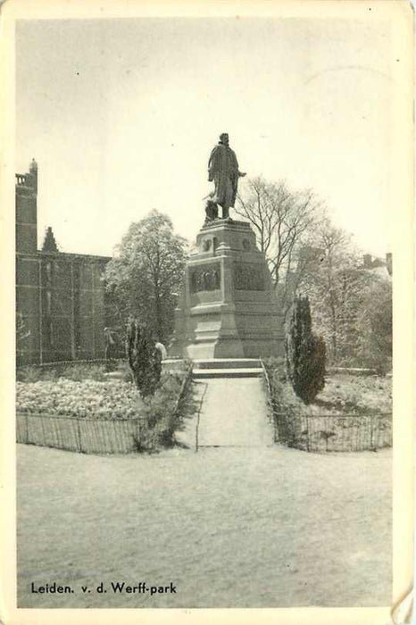Leiden vd Werffpark en Standbeeld