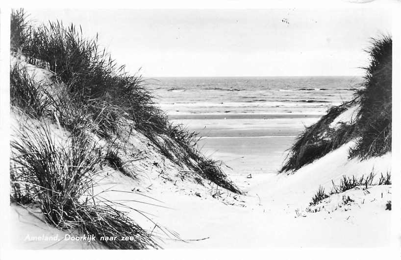 Ameland Doorkijk naar zee