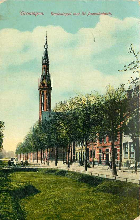 Groningen Radesingel met St Josephskerk