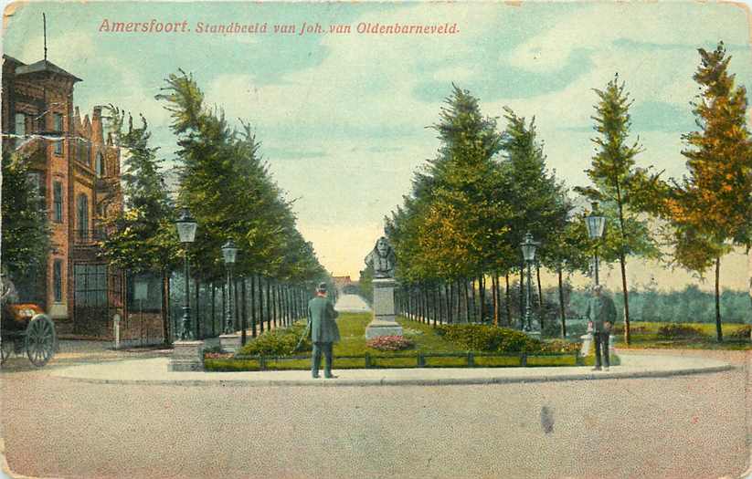 Amsterdam Standbeeld van Joh. Van Oldenb