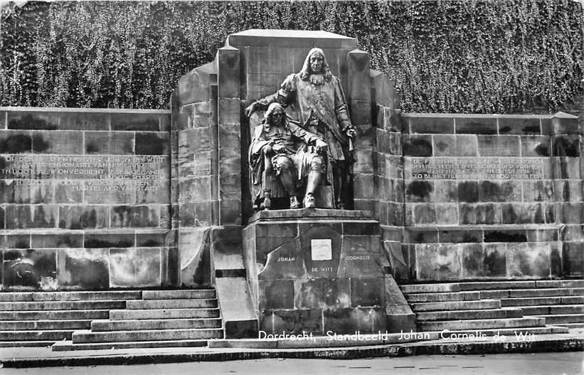 Dordrecht Standbeeld De Wit