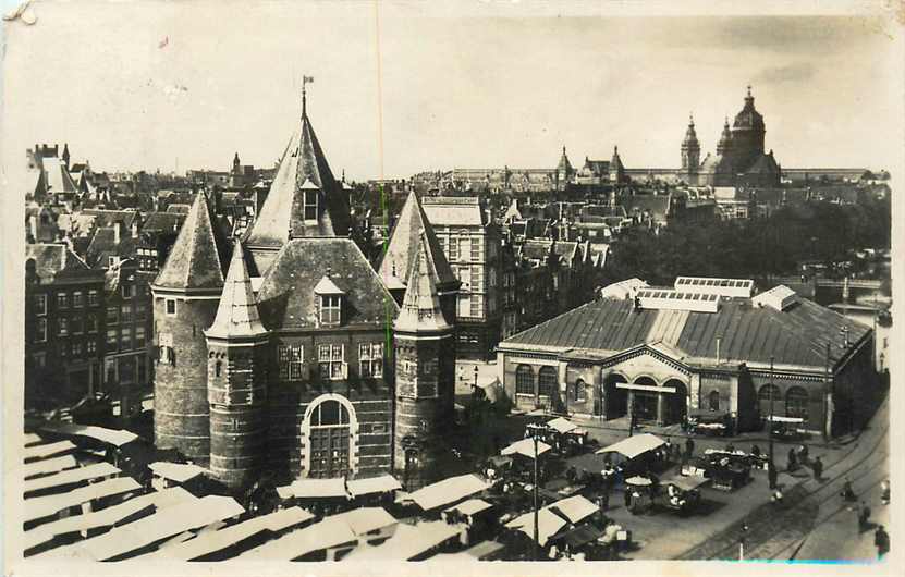 Amsterdam Nieuwe Markt met Waaggebouw