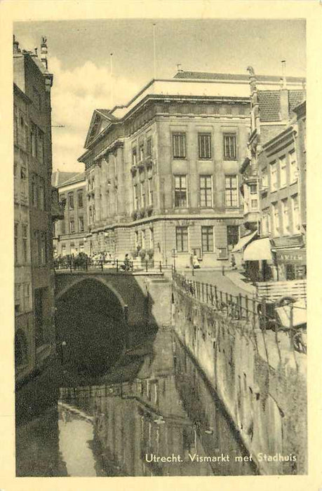 Utrecht Vismarkt met Stadhuis