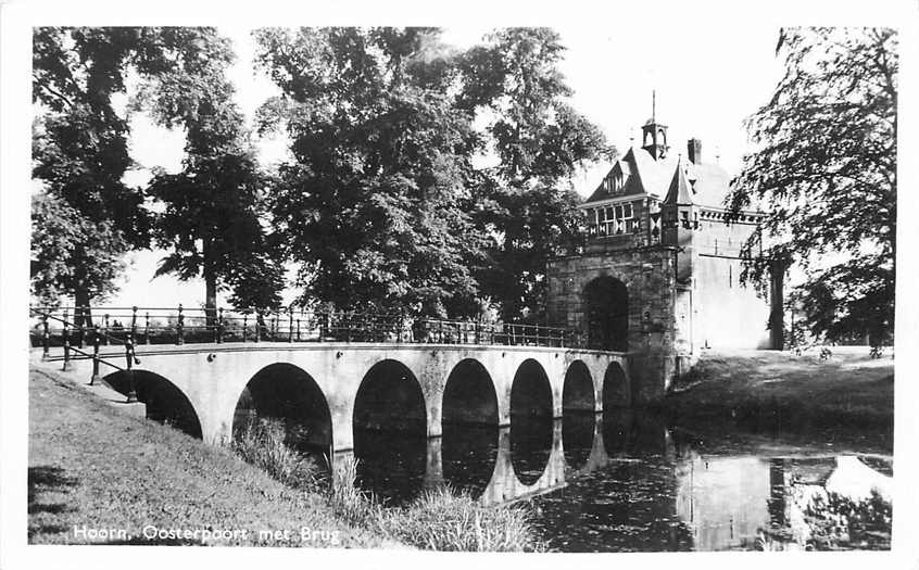 Hoorn Oosterpoort met Brug