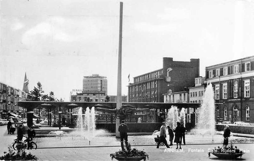 Arnhem Fontein Gele Rijdersplein