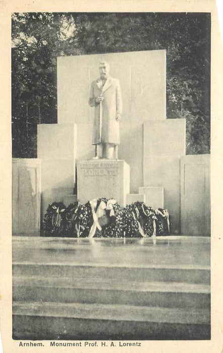 Arnhem Monument Lorentz