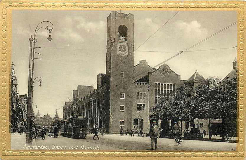 Amsterdam Beurs met Damrak