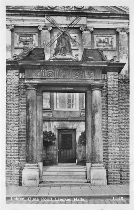 Leiden Oude Poort Laecken Halle