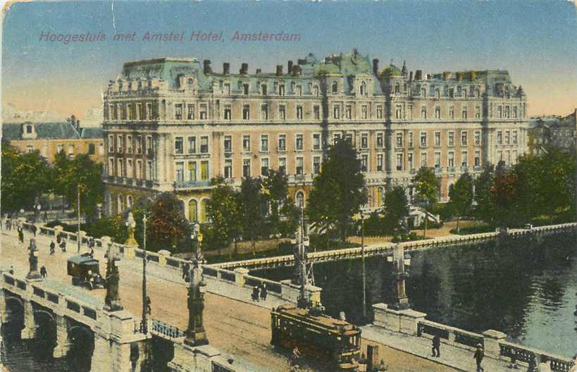 Amsterdam Hoogesluis met Amstel Hotel