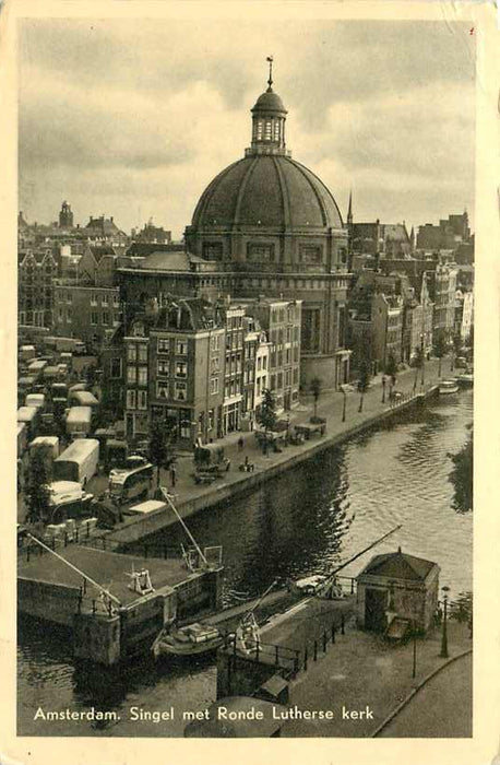 Amsterdam Singel met Ronde Lutherse Kerk