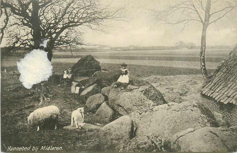 Midlaren Hunebed (beschadigd)