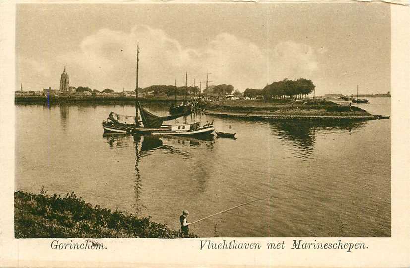 Gorinchem Vluchthaven met Marineschepen