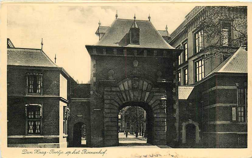 Den Haag  Poortje op het Binnenhof