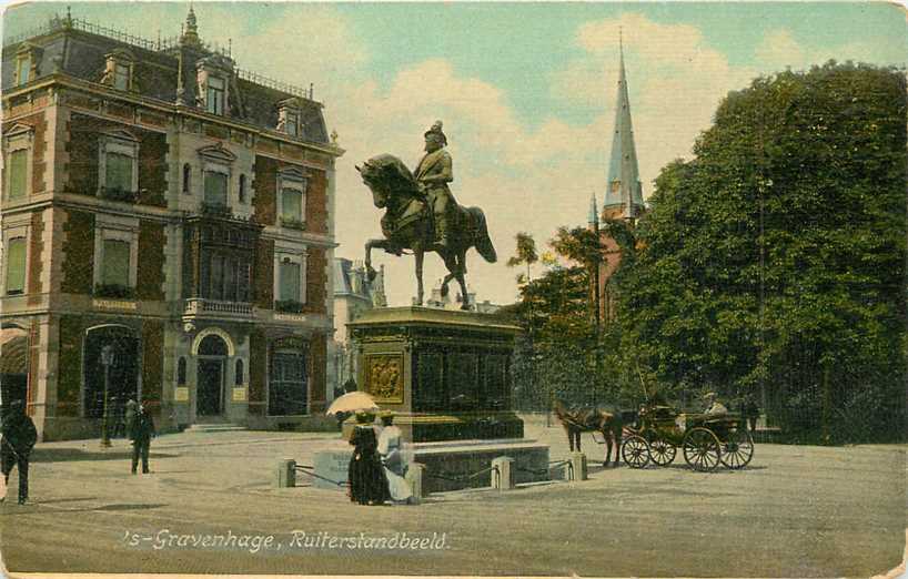 Den Haag  Ruiterstandbeeld Noordeinde