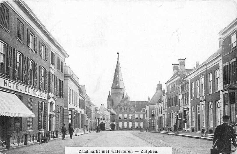 Zutphen Zaadmarkt met watertoren