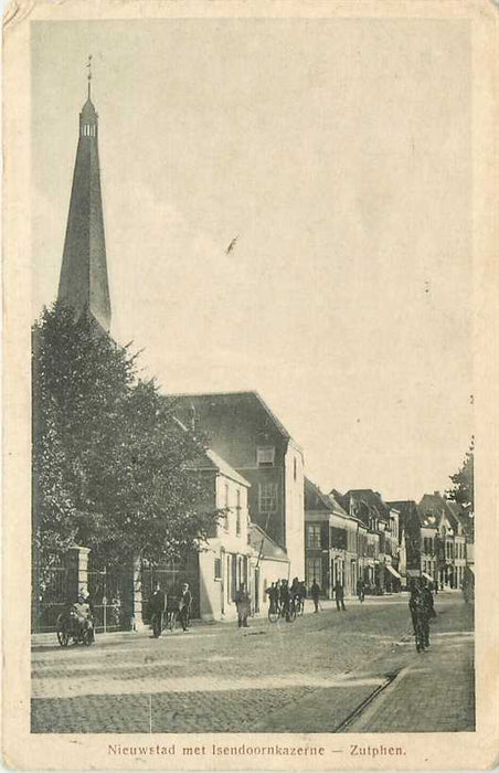 Zutphen Nieuwstad met Isendoornkazerne