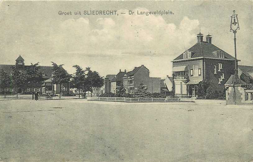 Sliedrecht Dr Langeveldplein