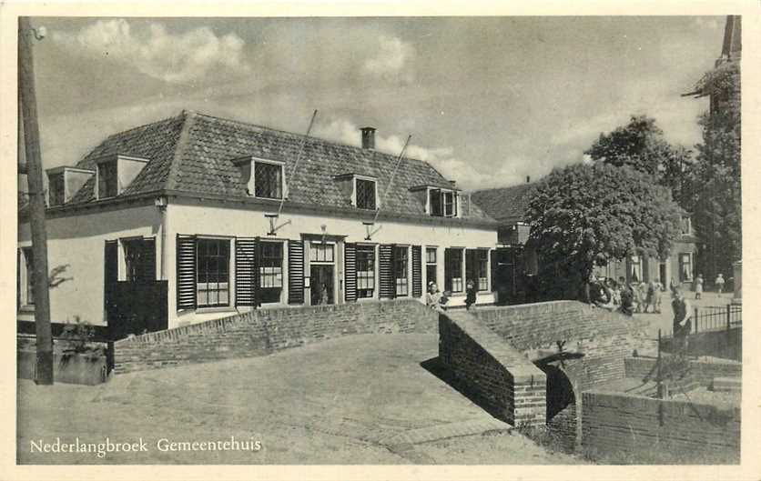 Nederlangbroek  Gemeentehuis