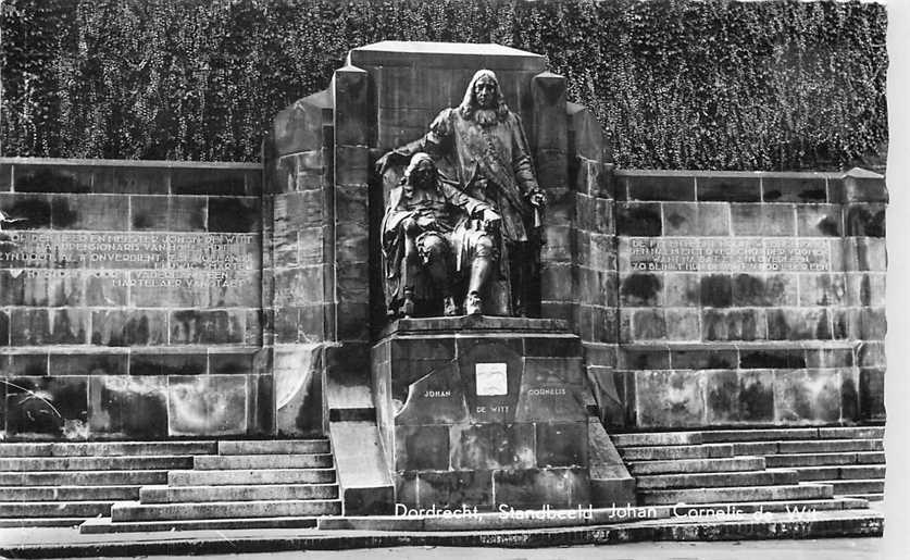 Dordrecht Standbeeld De Wit