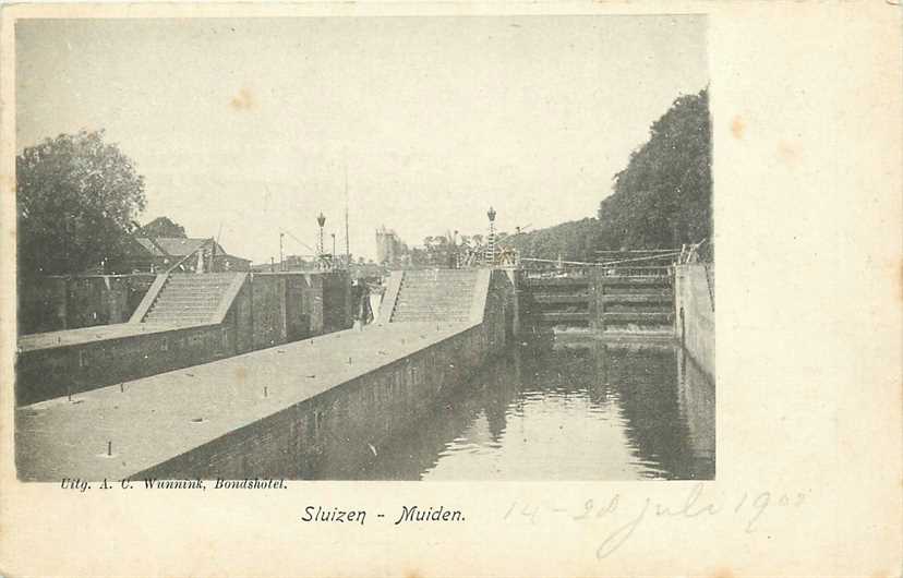 Muiden Sluizen