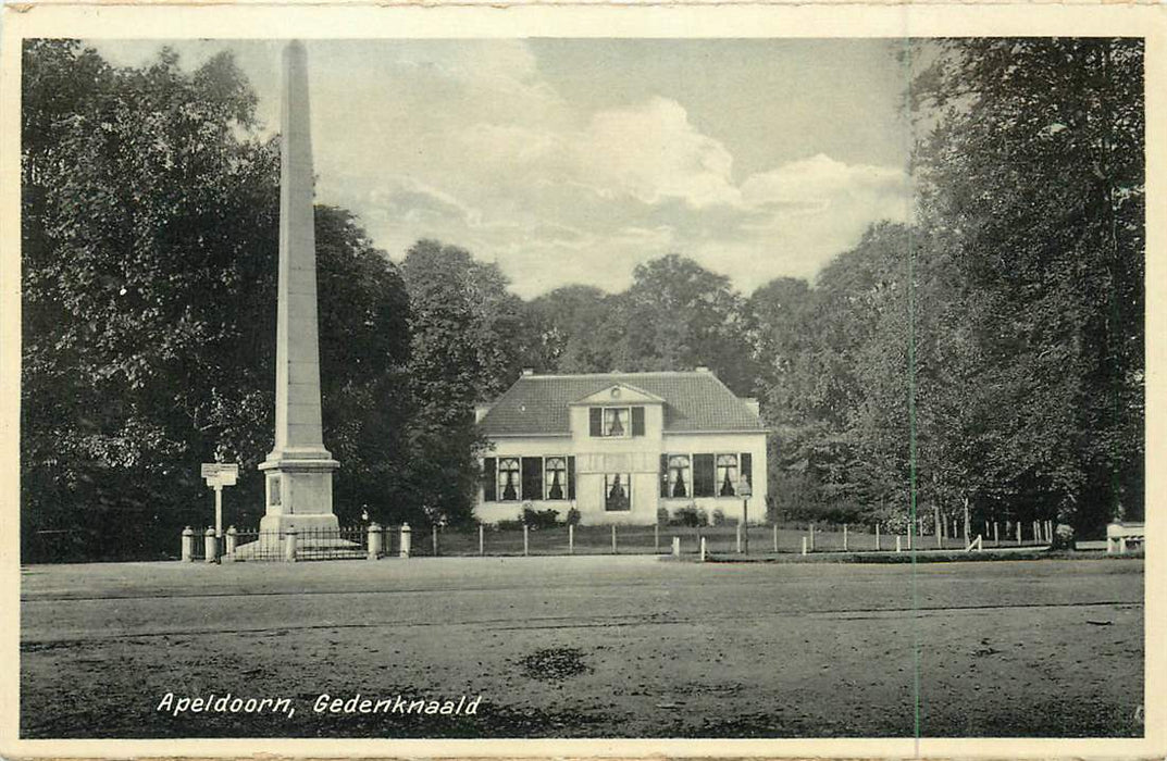 Apeldoorn Gedenknaald