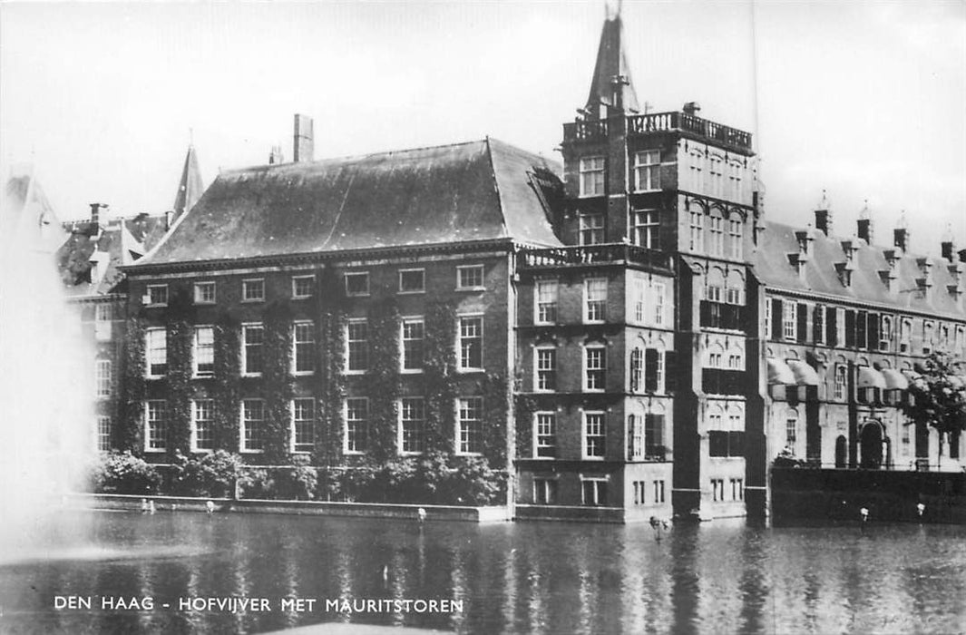 Den Haag Hofvijver met Mauritstoren