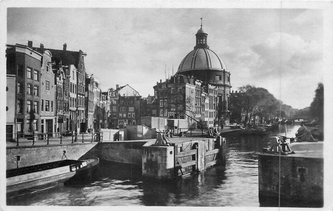 Amsterdam Singel met Luth. Kerk