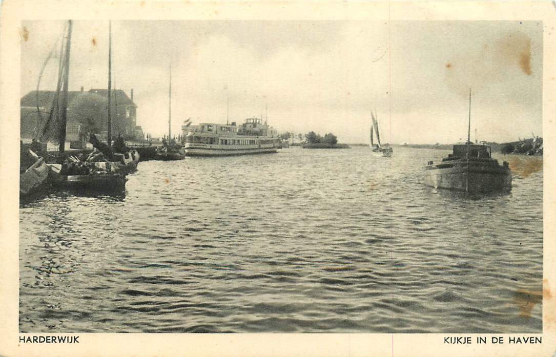 Harderwijk Kijkje in de haven