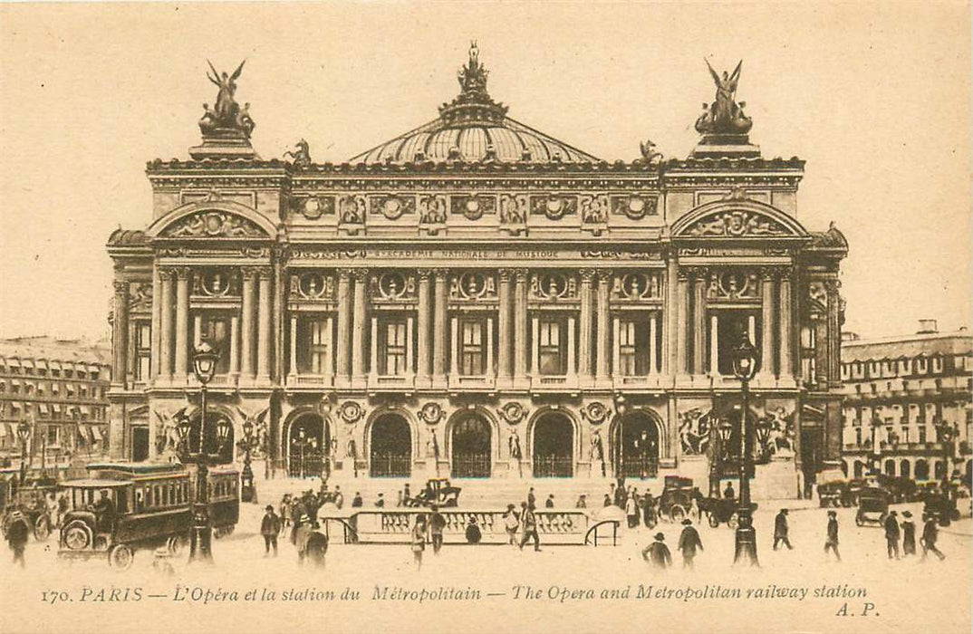 Paris L'Opera et la Station