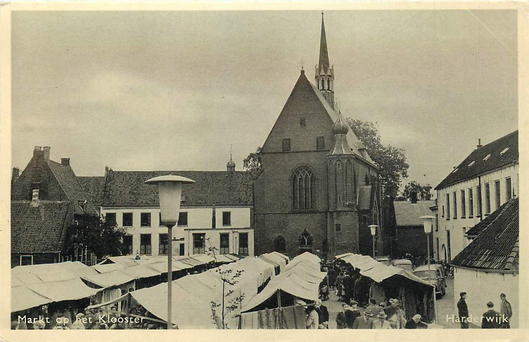 Harderwijk Markt op het Klooster