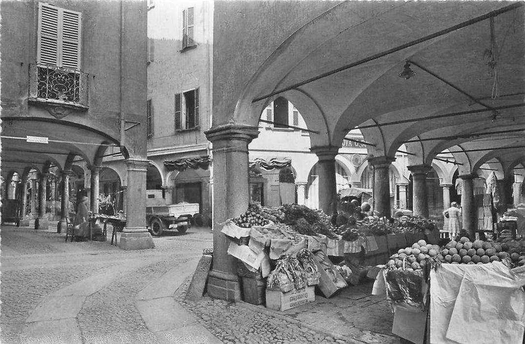 Lugano Portici di Via Pessina