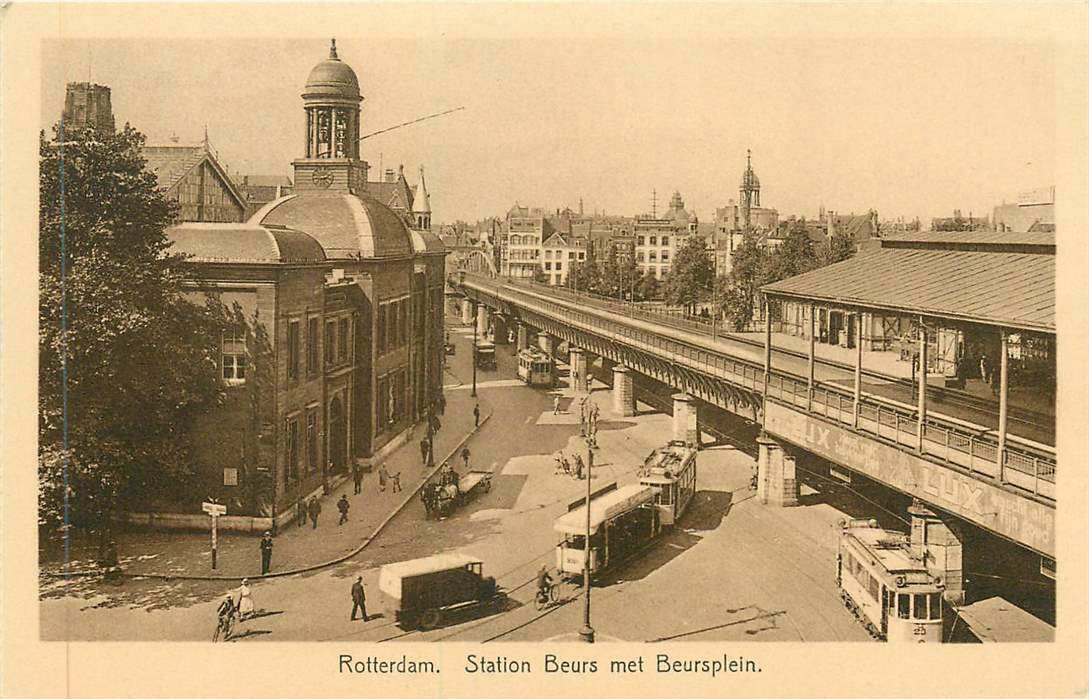 Rotterdam Station Beurs met Beursplein