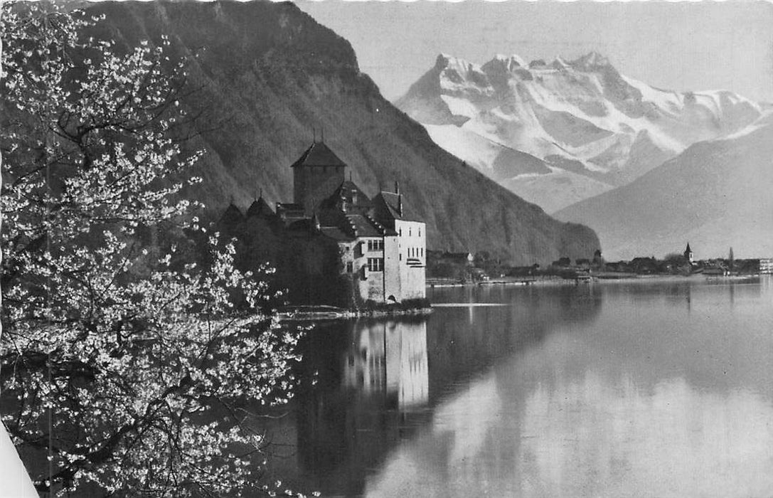 Chateau de Chillon au printemps