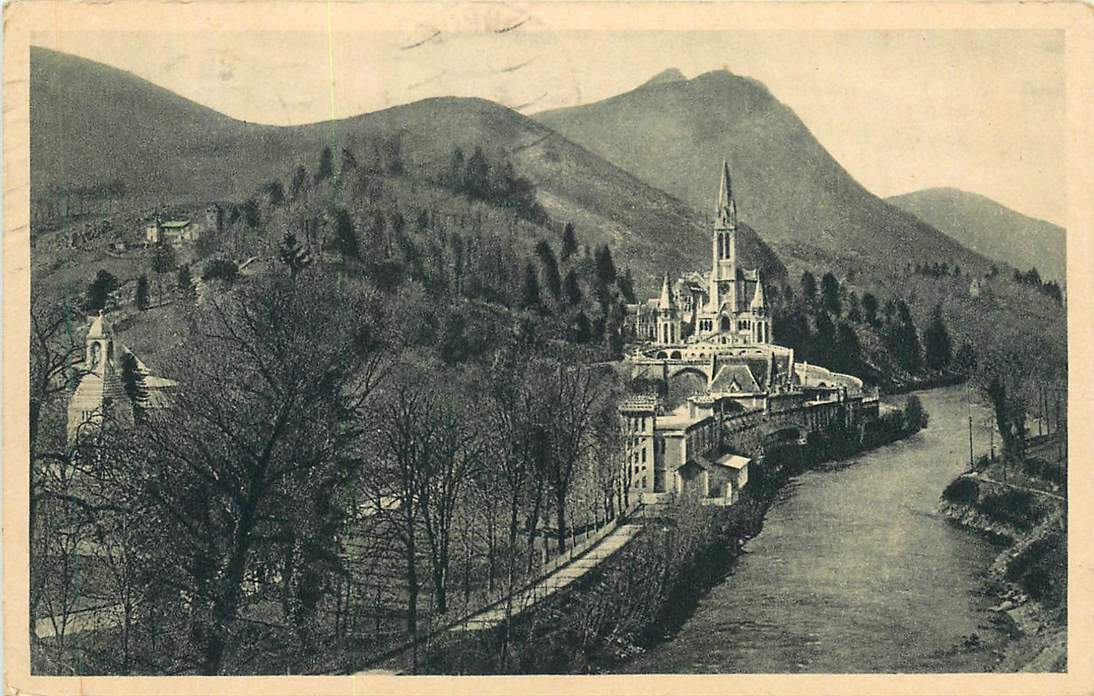 Lourdes La Basilique