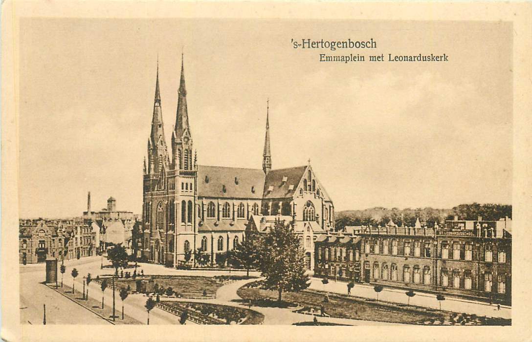 s-Hertogenbosch Emmaplein met Leonarduskerk