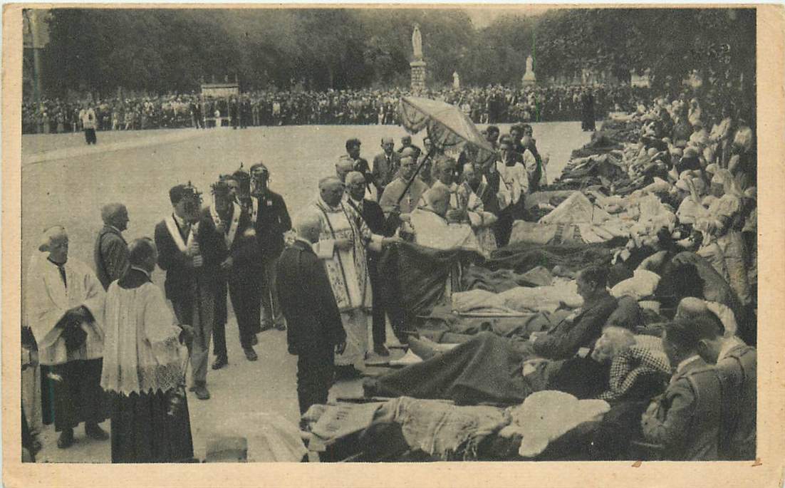 Lourdes La Benediction des Malades