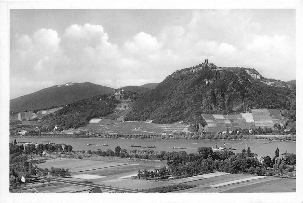 Blick auf den Petersberg und Drachenfels