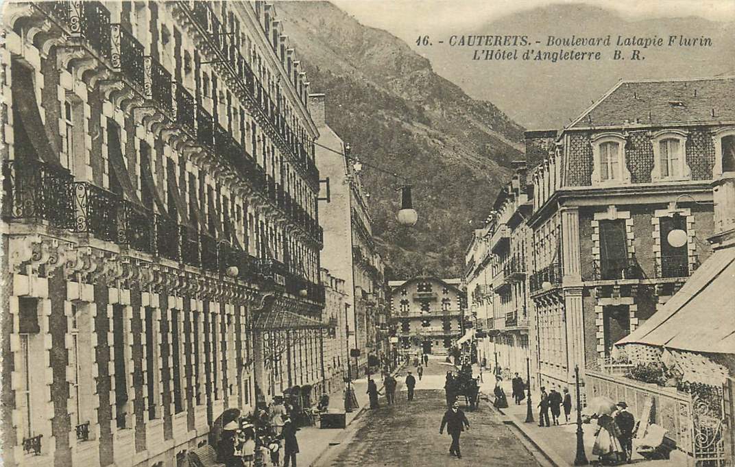 Cauterets Boulevard Latapie Flurin