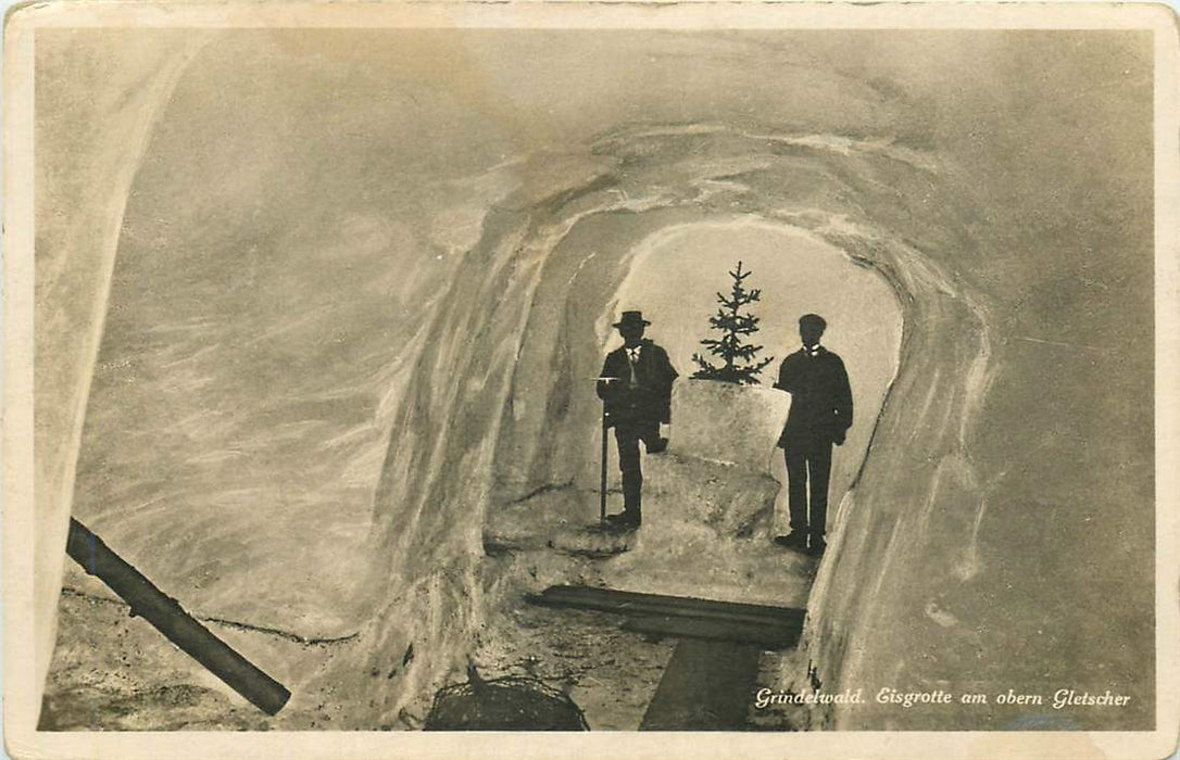 Grindelwald Eisgrotte am obern Gletscher