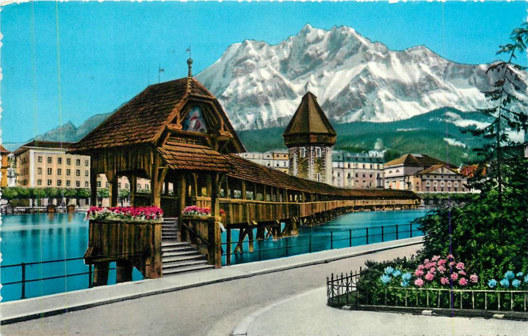 Luzern Kapellbrucke und Pilatus