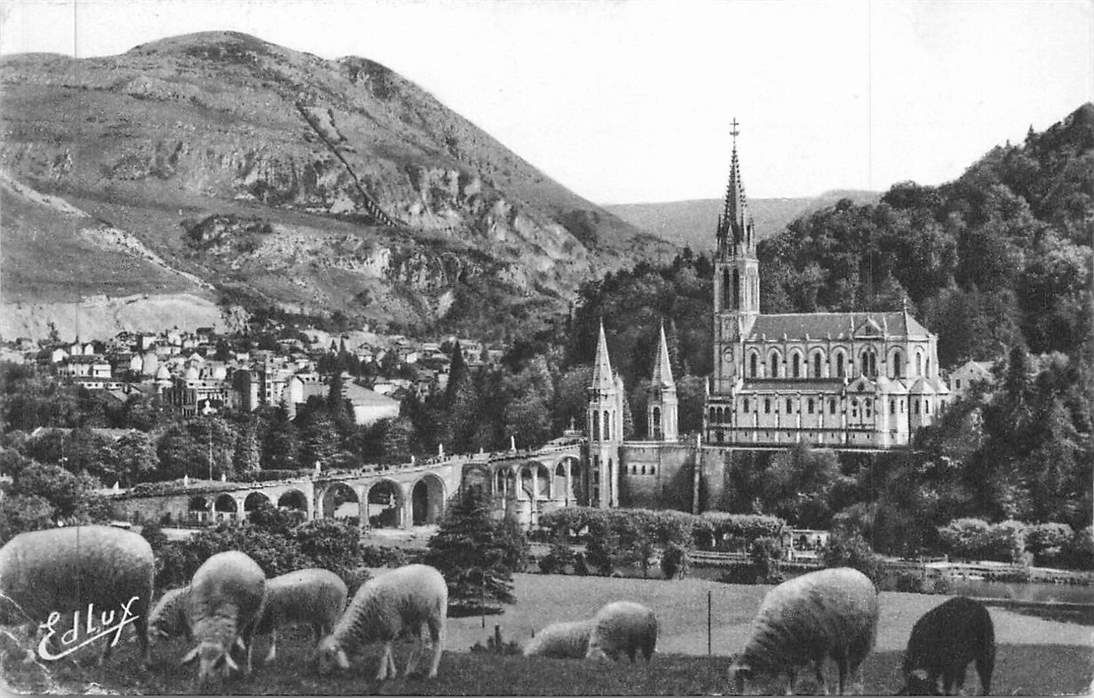 Lourdes La Basilique