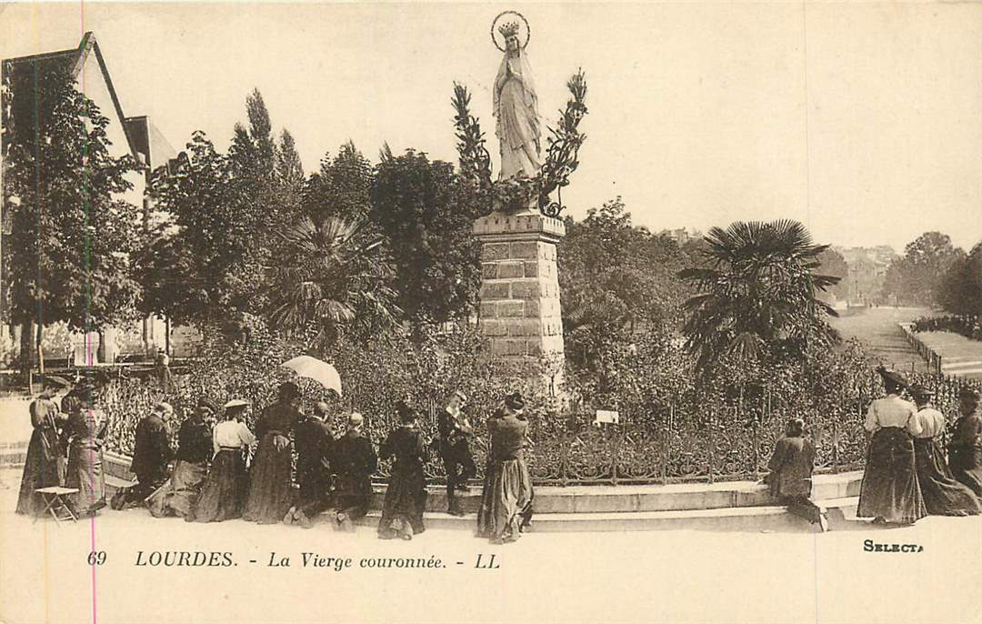 Lourdes La Vierge couronnee