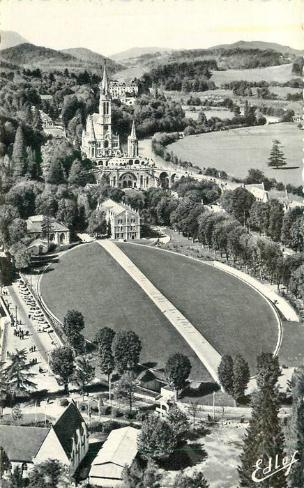 Lourdes La Basilique