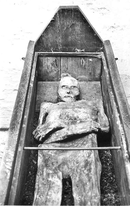 Wieuwerd Mummie in de Grafkelder